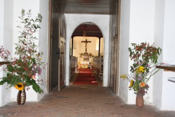 Eingang der Kirche